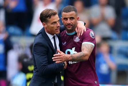 Scott Parker and Kyle Walker celebrate the win against Sunderland