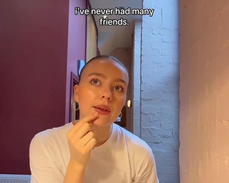 Loneliness influencer Tess Lavanda