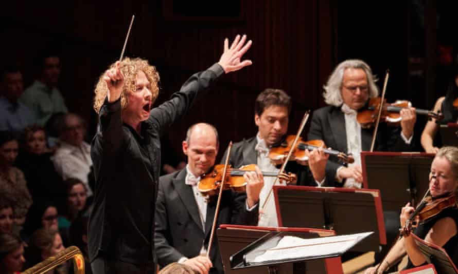 Rouvali conducts the Philharmonia