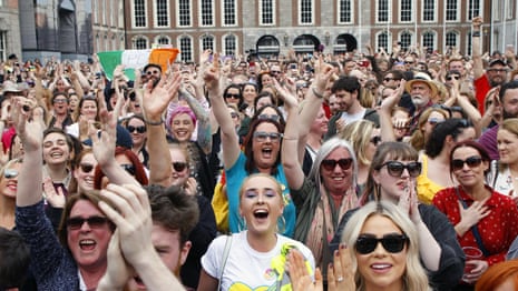 History is made as Ireland votes to repeal anti-abortion laws – video report