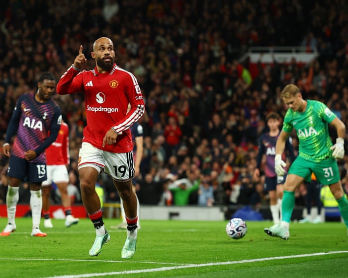 Manchester United v Tottenham: Premier League – live