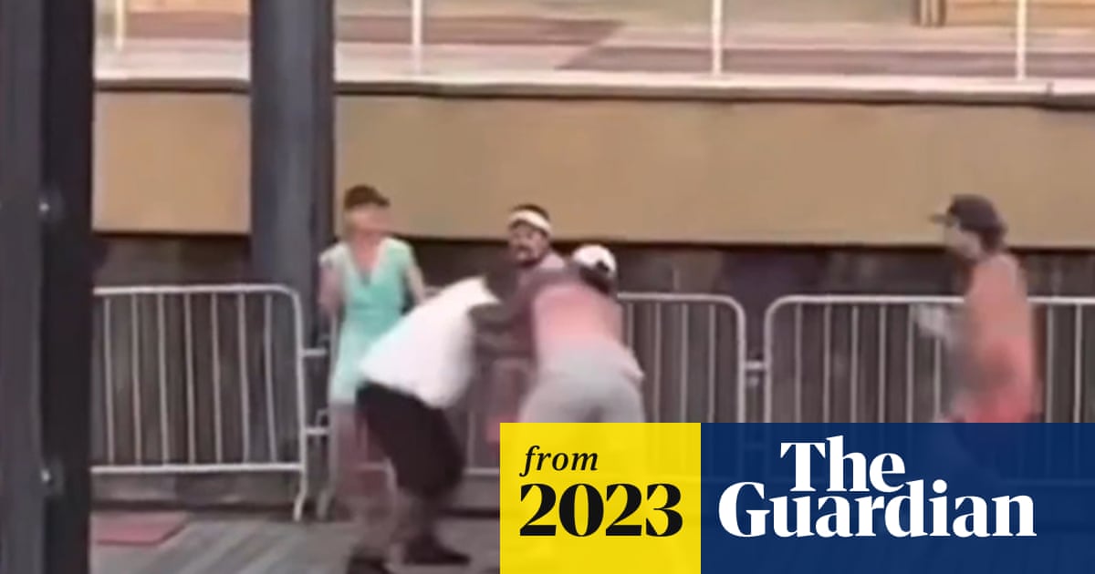 Large brawl in Alabama as people defend Black riverboat worker against white assailants