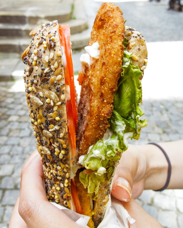 Delizioso: vegan chop sandwich.