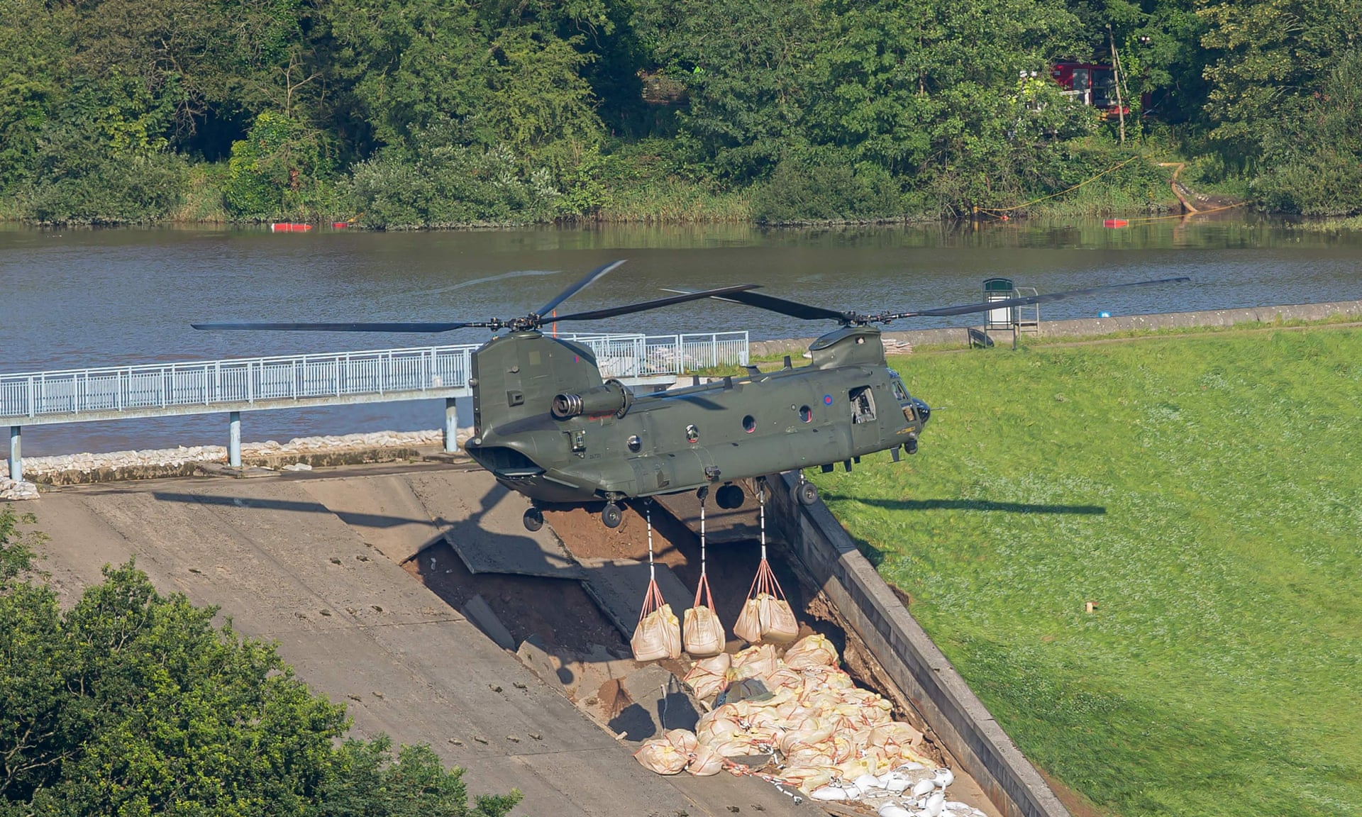 Chinook at Toddbrook reservoir.