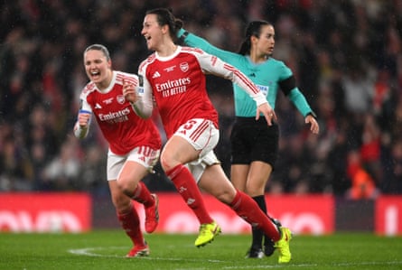 Lotte Wubben-Moy celebrates scoring for Arsenal against Corinthians.