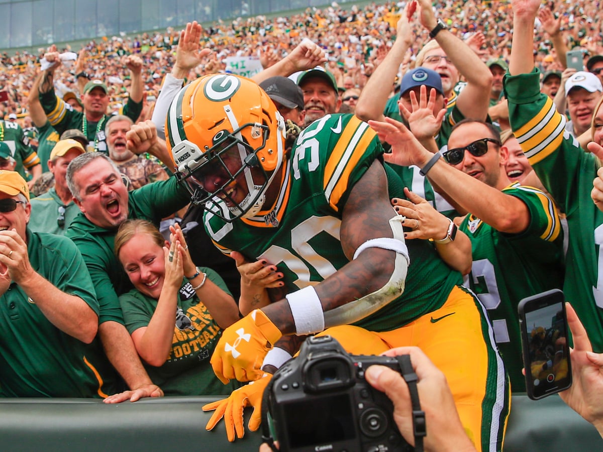 The Fan Controlled Packers Remain An Antidote To The Grimy World Of Nfl Owners Green Bay Packers The Guardian