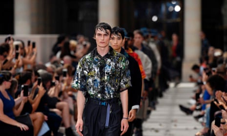 Louis Vuitton Paris Fashion Week: Spring '18 Island-Inspired Style