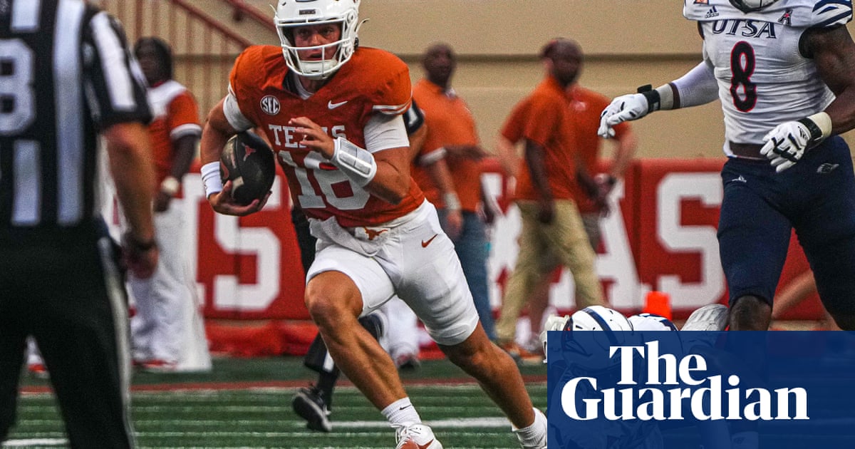 Arch Manning, Eli and Peyton’s nephew, scores five TDs in Texas win | College sports Arch Manning, Eli and Peyton’s nephew, scores five TDs in Texas win | College sports