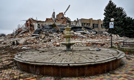 A fountain and buildings destroyed by shelling in Huliaipole, Ukraine’s Zaporizhzhia region.