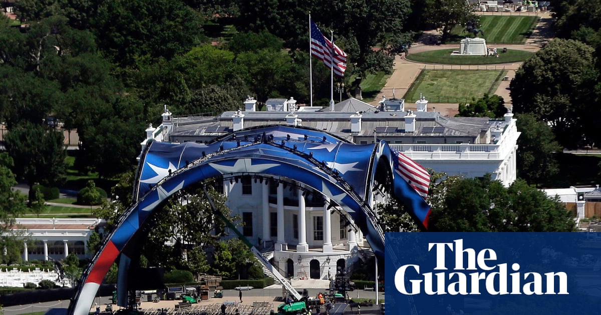 Trump floats permanent UFC arena at White House