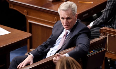 Kevin McCarthy talks to Republican colleagues on the House floor Friday.