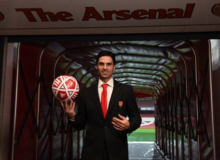 Mikel Arteta poses on 20 December 2019 after being appointed as Arsenal’s manager.