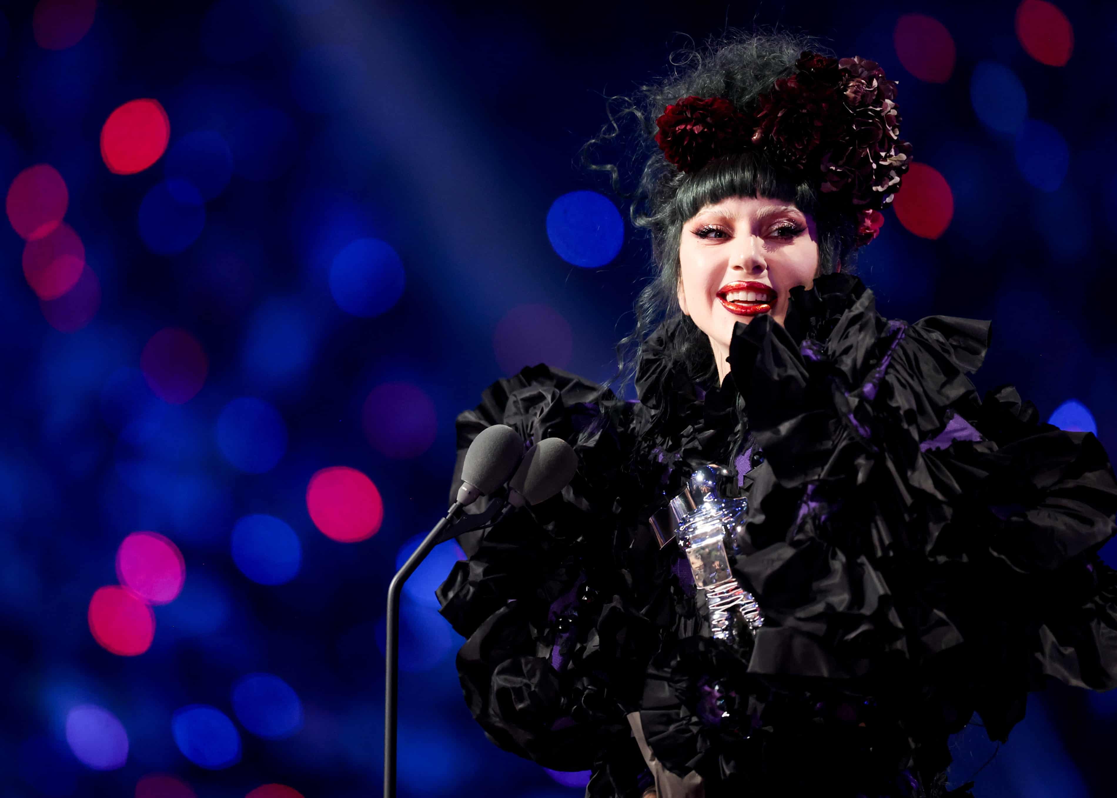 VMAs 2025 | Gaga, Grande, Carpenter Win Big at UBS Arena Sabrina Carpenter performing her hit 'Tears' at the 2025 MTV VMAs
