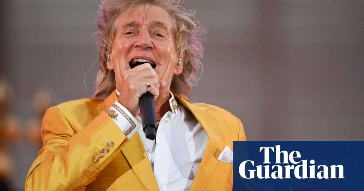 Rod Stewart calls Sky News offering to pay for NHS hospital scans