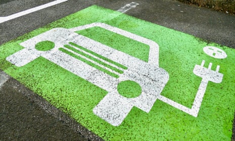Road markings signalling vehicle charging point