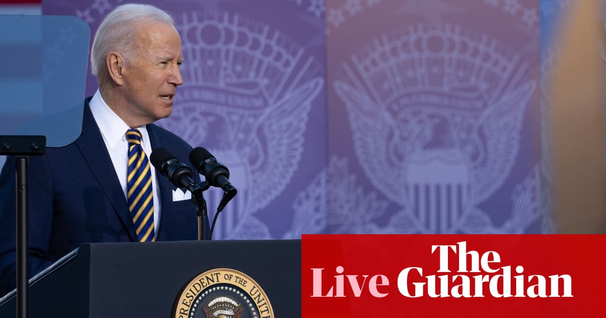 Biden confirms US will order 500m more at-home Covid tests to tackle Omicron surge – live