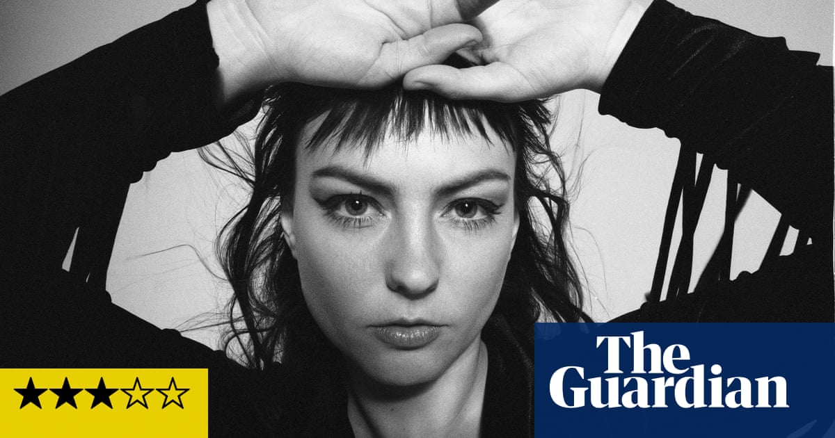 Angel Olsen: All Mirrors review – a little lost in the operatic mix