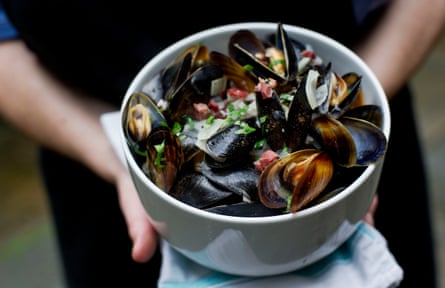 Mussels, Cider and pancetta.