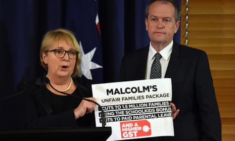 Jenny Macklin with the leader of the opposition, Bill Shorten, campaigning against changes to family packages last month.