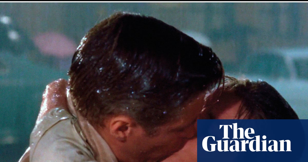 ‘I’ve been on plenty of dates – but nothing happened’: are we looking at the death of the kiss?