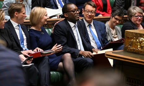 Liz Truss with Kwasi Kwarteng as he prepares to deliver his mini-budget in the Commons on 23 September 2022: 