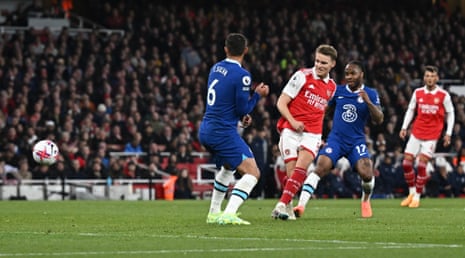Martin Odegaard kembali mencetak gol untuk Arsenal!