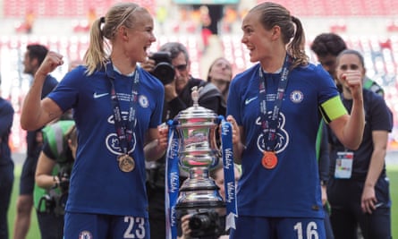 Chelsea’s Emma Hayes praises Sam Kerr for way she takes ‘responsibility’ | Chelsea Women 1 Pernille Harder (left) and Magdalena Eriksson with the Women’s FA Cup