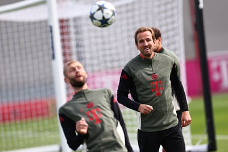 Harry Kane (right) in training.