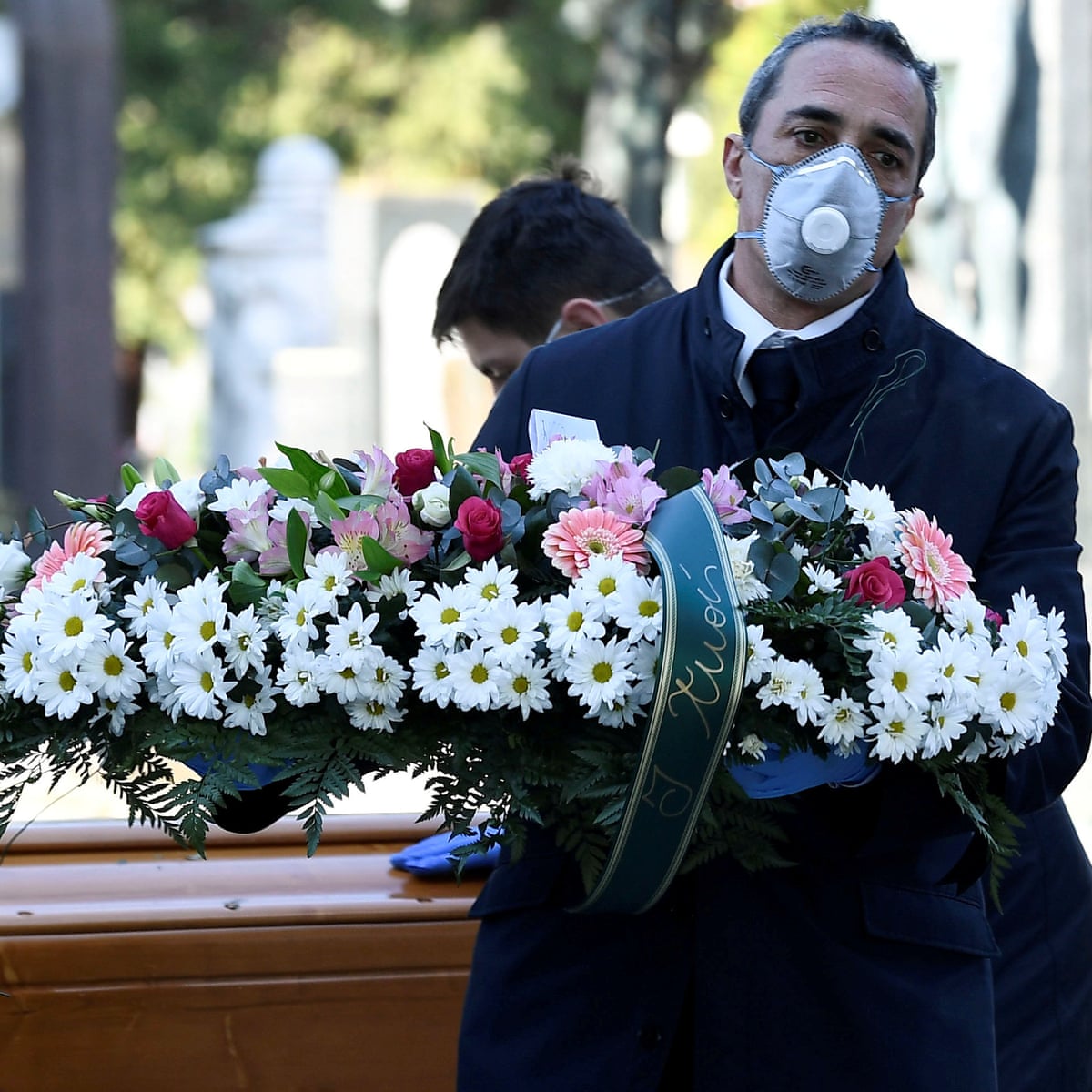 A Generation Has Died Italian Province Struggles To Bury Its Coronavirus Dead World News The Guardian