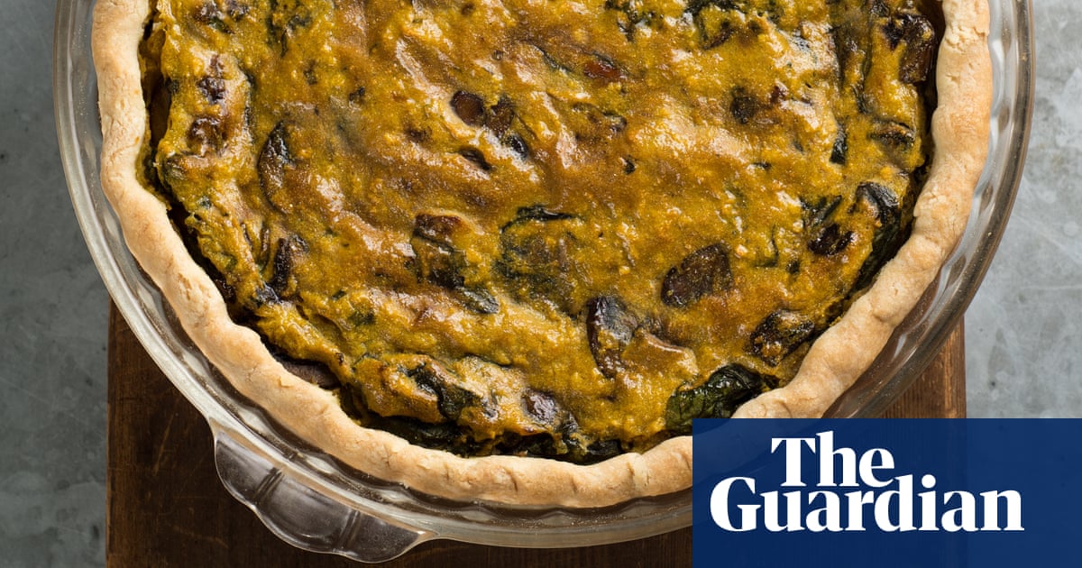 No butter, no eggs, no issue: vegan mushroom, spinach and shallot quiche from scratch – recipe