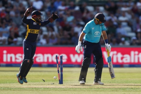 Joe Root is bowled by Sachindu Colombage