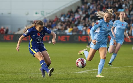 Fran Kirby puts the game beyond the home side with a tidy finish.