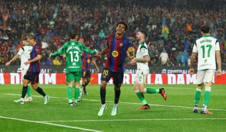 Lamine Yamal celebrates scoring Barcelona’s seventh goal.