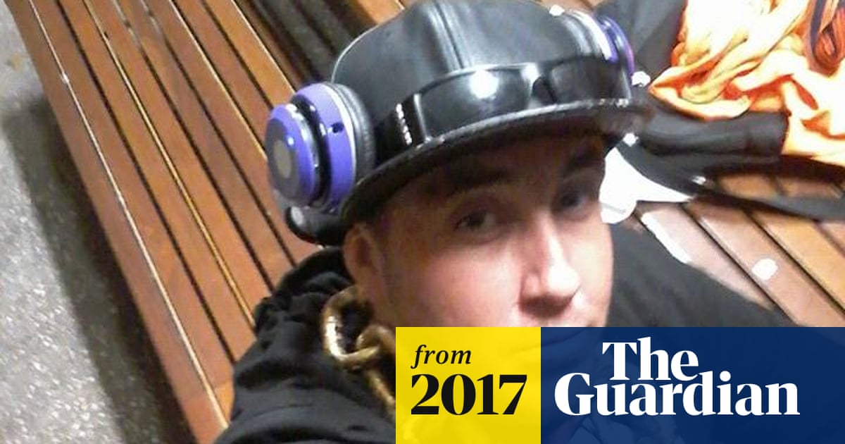 Two lobsters, 21 oyster shots and a $621 bill: rapper's alleged dine ...