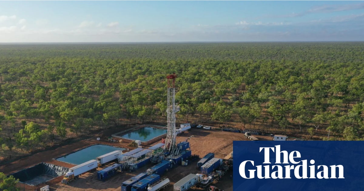Expanded state powers on fossil fuel projects and water ‘betrayal’ of Australians, nature law critics say