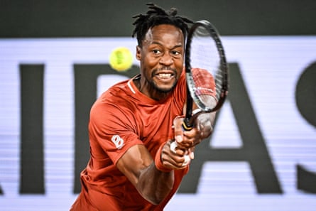 Gaël Monfils in the first round in Paris