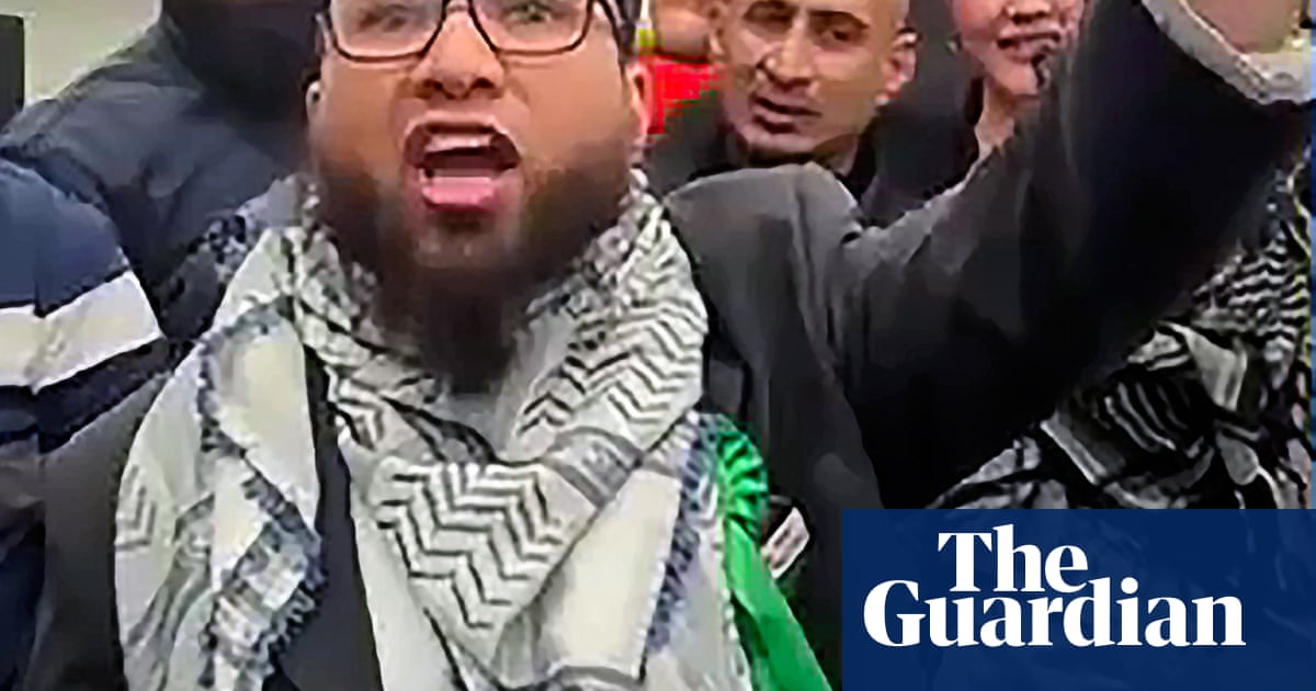 Mothin Ali challenges Greens' middle class' image as he enters deputy race