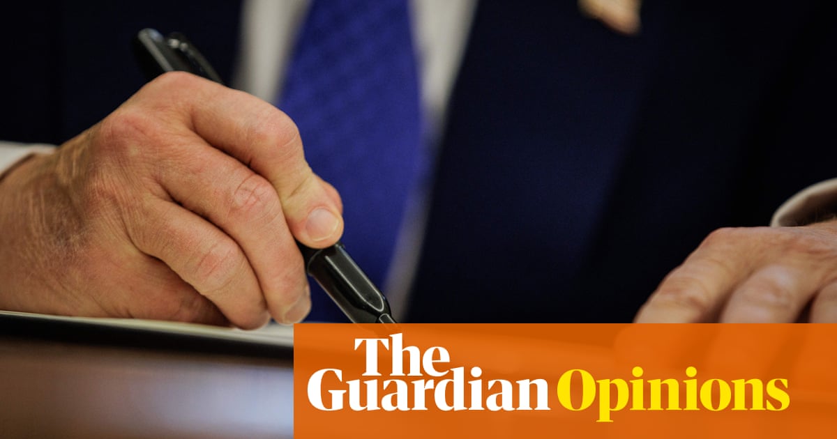 「女性」はダメだけど「男性」と「白人」はOK?私はショックを受けています(ショックを受けていません) from theguardian.com 「女性」はダメだけど「男性」と「白人」はOK?私はショックを受けています(ショックを受けていません) from theguardian.com