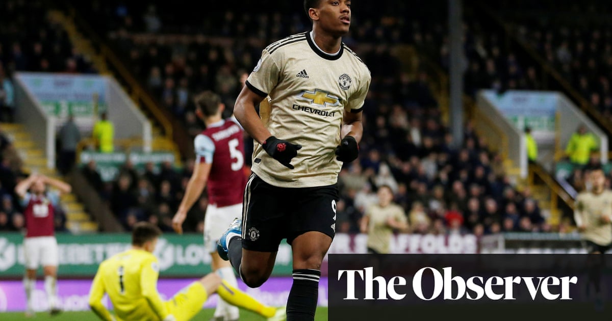 Manchester United’s deadly Anthony Martial punishes sloppy Burnley