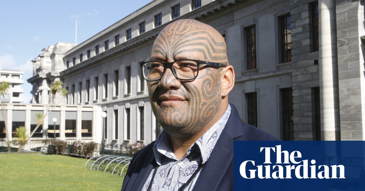 Māori party co-leader ejected from parliament after performing haka in racism row