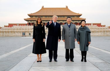 The Trumps, Xi and Peng Liyuan with the Forbidden City behind them