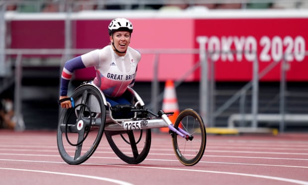 Hannah Cockroft after winning the 800m T34 final at the Olympic Stadium in Tokyo