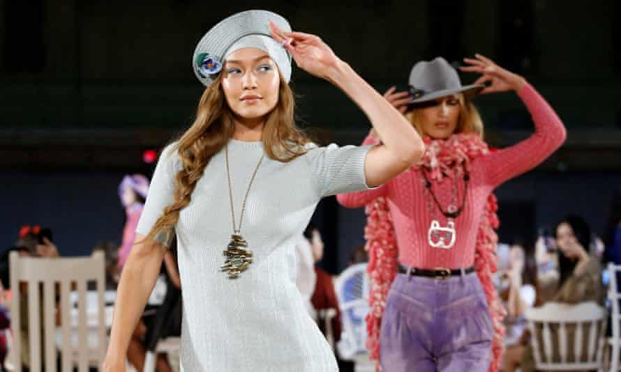Drama And Reflection As Marc Jacobs Brings New York Fashion Week To A Close New York Fashion Week The Guardian