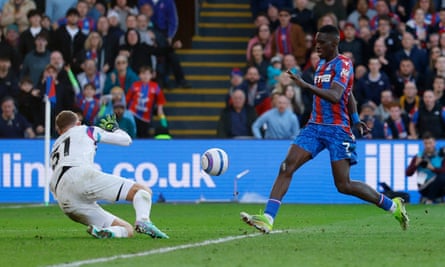 Ismaïla Sarr lifts the ball over Alex Palmer to score the only goal of the game.