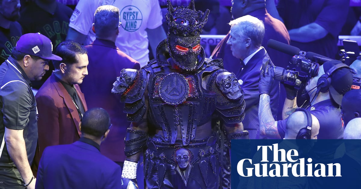 Deontay Wilder blames knockout loss to Tyson Fury on heavy ring-walk costume