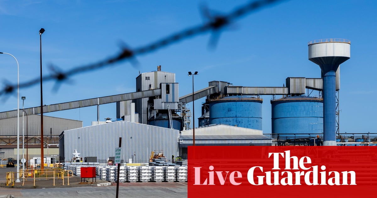 News live: PM confirms deal to keep Tomago aluminium smelter open; first Tuvalu climate migrants arrive in Australia