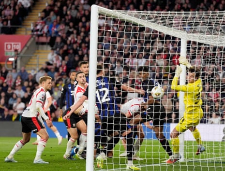 Ross Stewart scores Southampton’s equaliser against Middlesbrough.
