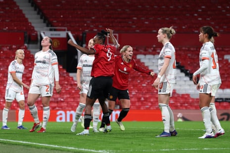 Hanna Lundkvist scores for United!