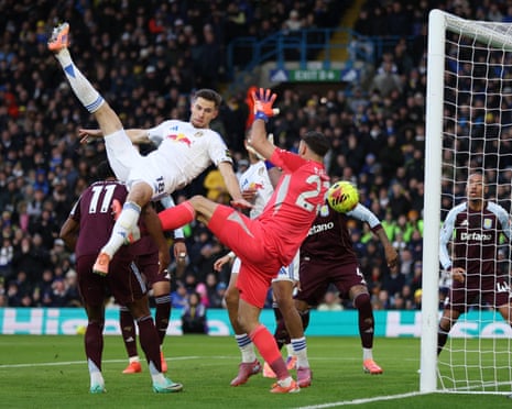 Leeds United’s Anton Stach in action with Aston Villa’s Emiliano Martinez before Lukas Nmecha scores.