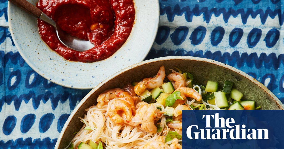 Noodle salad and fried shrimp: Mandy Yin's recipes for Malaysian home-style prawns